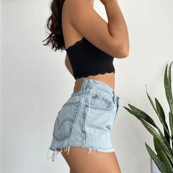 Vintage Levi's 505 high waist denim cutoff short light wash - Picture 2 of 11